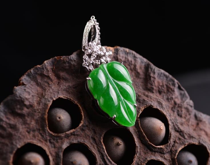 佩戴翡翠叶子好不好 翡翠叶子代表的含义  第2张