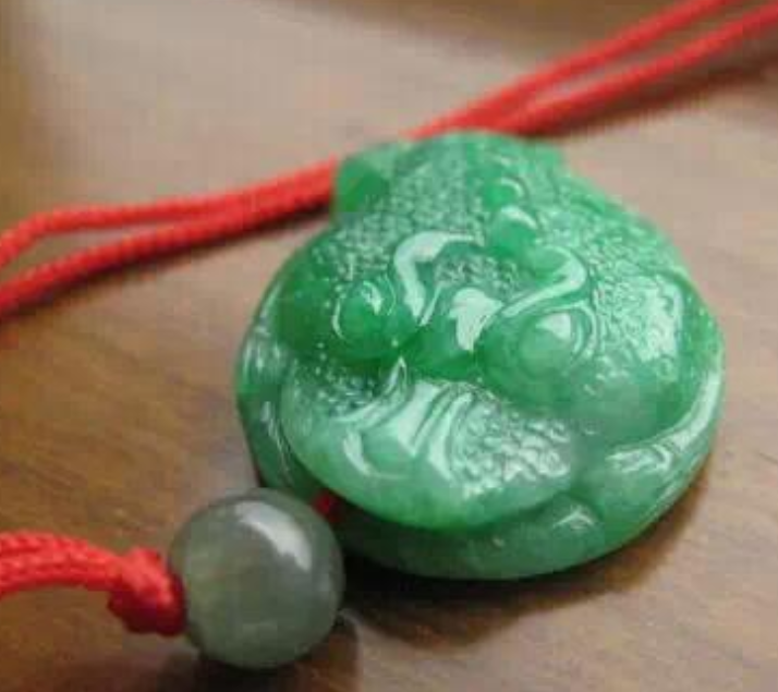 翡翠金蟾怎么摆放最招财？  第2张