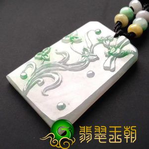 古人为什么都喜欢翡翠玉牌挂件 如何挑选到适合的翡翠玉牌   第5张