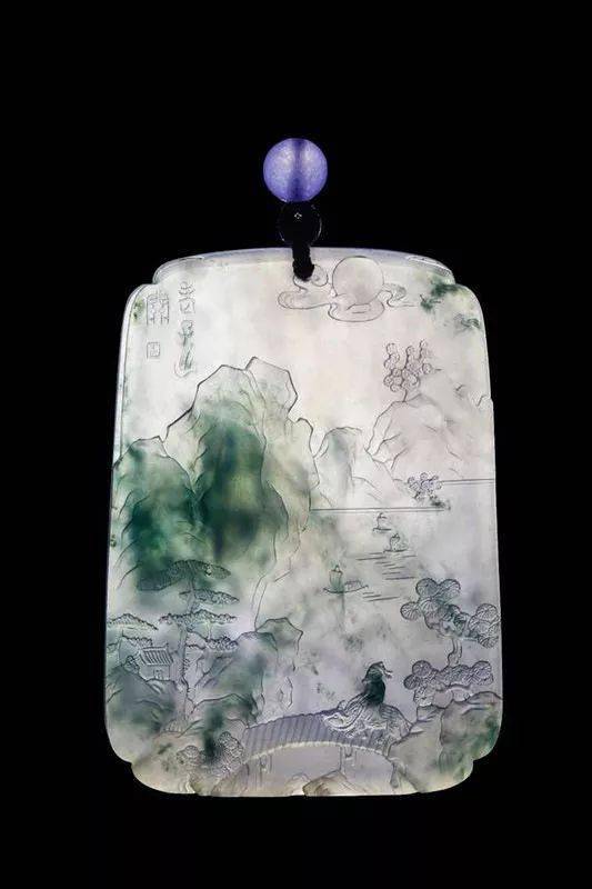 
                翡翠玉雕精品欣赏，给人一种余味无穷的感觉，这是我看过最好的翡翠！
   第6张