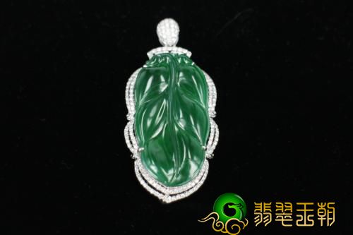 翡翠中绿色的等级你知道哪些？不同等级绿色分布均匀的程度影响价格   第2张