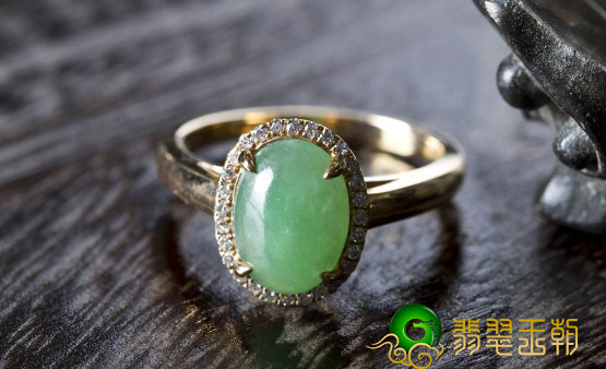 很简单的金子翡翠戒指，也有这么多的注重！   第2张