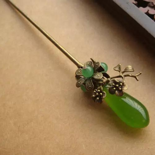 
                翡翠发簪不戴，放着都好美！
   第1张