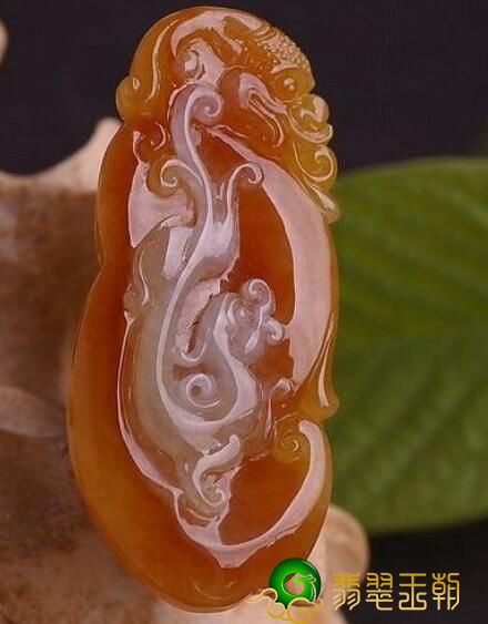 如何选择翡翠花件？   第1张