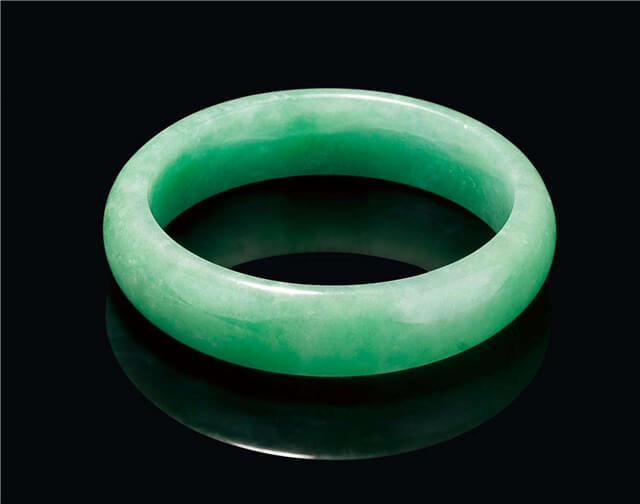 市场上那么多满绿翡翠手镯,为什么价格差距那么大? 第2张