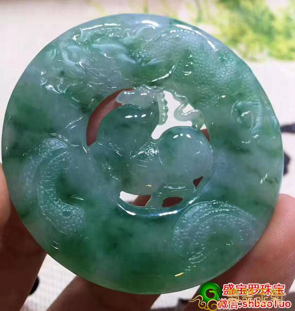 翡翠龙牌价钱如何？翡翠龙牌喻意有什么   第1张