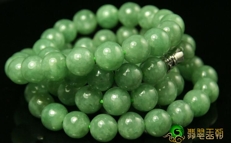 看起来都是翡翠，但是只有A货翡翠才能提升你的魅力！   第2张
