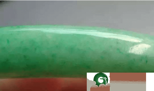 抛光粉翡翠怎么鉴别？如何看待含有抛光粉的翡翠？   第2张