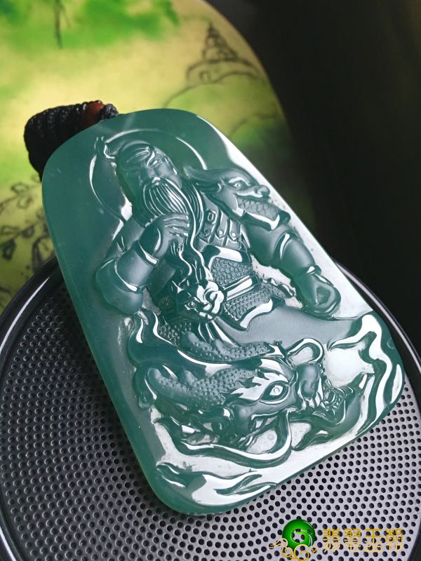 翡翠翡翠原石怎么辨别 翡翠原采石场口辨别   第1张