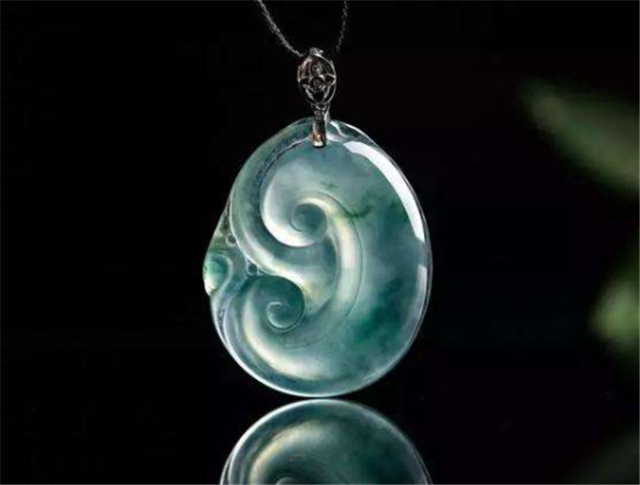 翡翠带如意好还是葫芦？其实个人的喜好很重要！   第1张