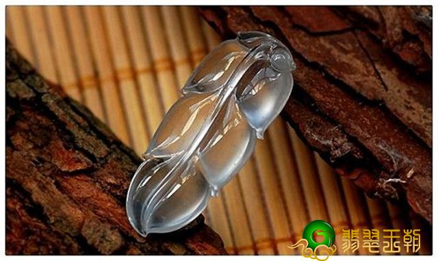 晴水翡翠到底是一种哪些的翡翠？其处在哪些影响力！   第2张