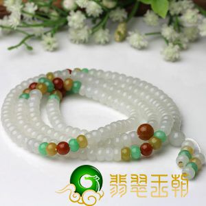 佩戴翡翠福禄寿项链有哪些寓意 珍稀的三色翡翠价格是多少   第1张