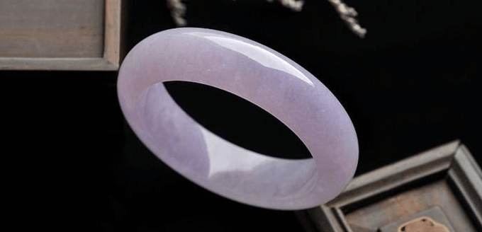 紫色冰种翡翠手镯价格很便宜吗？紫罗兰翡翠为什么会“见光死”?   第2张