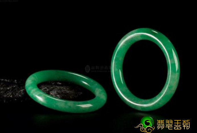 不同类型翡翠手镯的保养方法？看了绝对不会让你失望!   第1张