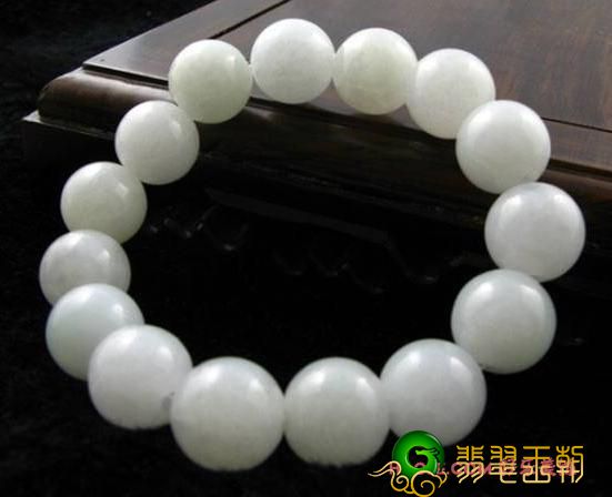 翡翠颜色的多种叫法   第1张