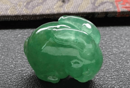 翡翠兔子的寓意怎么样？喜欢它的朋友千万别错过了！   第2张