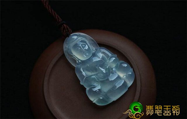 危害翡翠观世音价钱的要素有什么？大家应当怎样选择翡翠观世音？   第2张