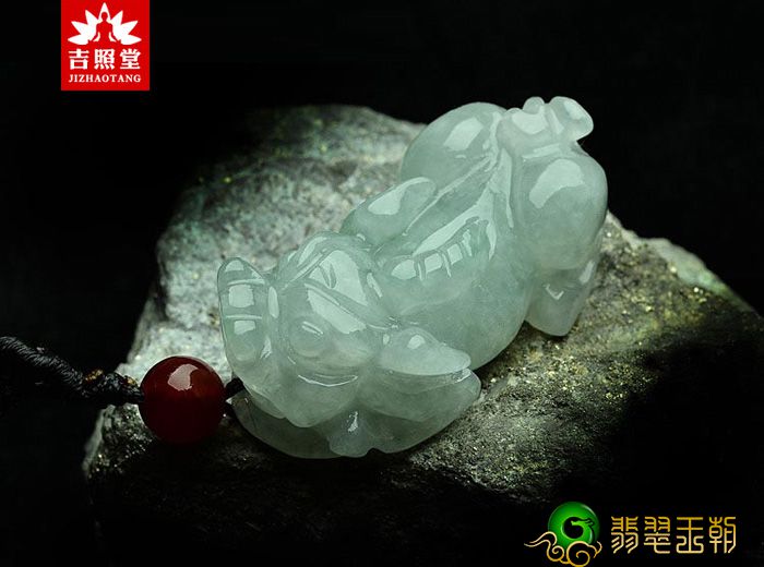 翡翠貔貅的颜色与寓意？翡翠貔貅的寓意是什么   第2张