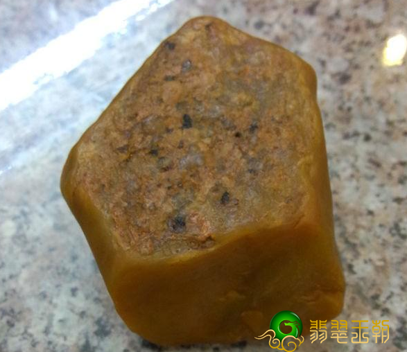 《母子金蟾》对你说顽石雕工艺品与不雕有什么不同   第1张