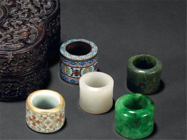 翡翠扳指价格高吗?讲一讲翡翠扳指的小知识!(下) 第2张