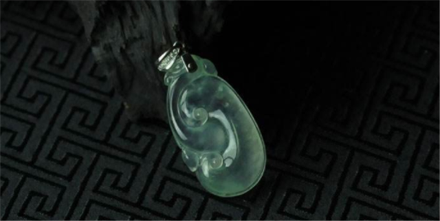 翡翠带如意好还是葫芦？其实个人的喜好很重要！   第2张