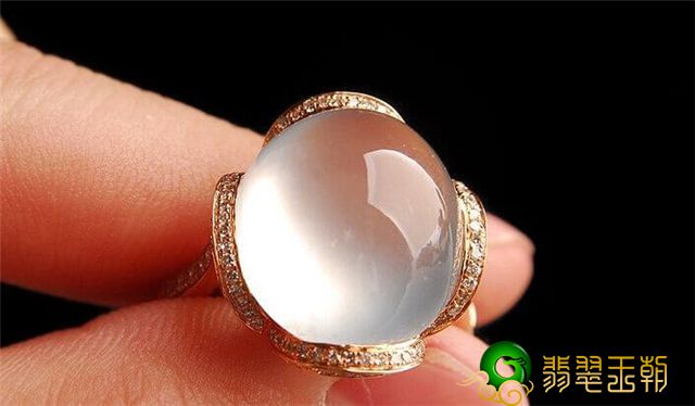 收藏必看,如何挑选适合自己的翡翠戒指！   第4张
