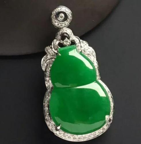 翡翠A货可以用肉眼辨别？这么做新手小白也能学会   第1张