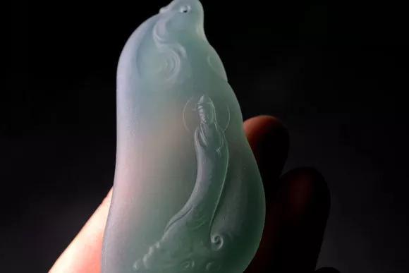 
                玉赏 | 佛观人世，神鸟高飞
   第4张