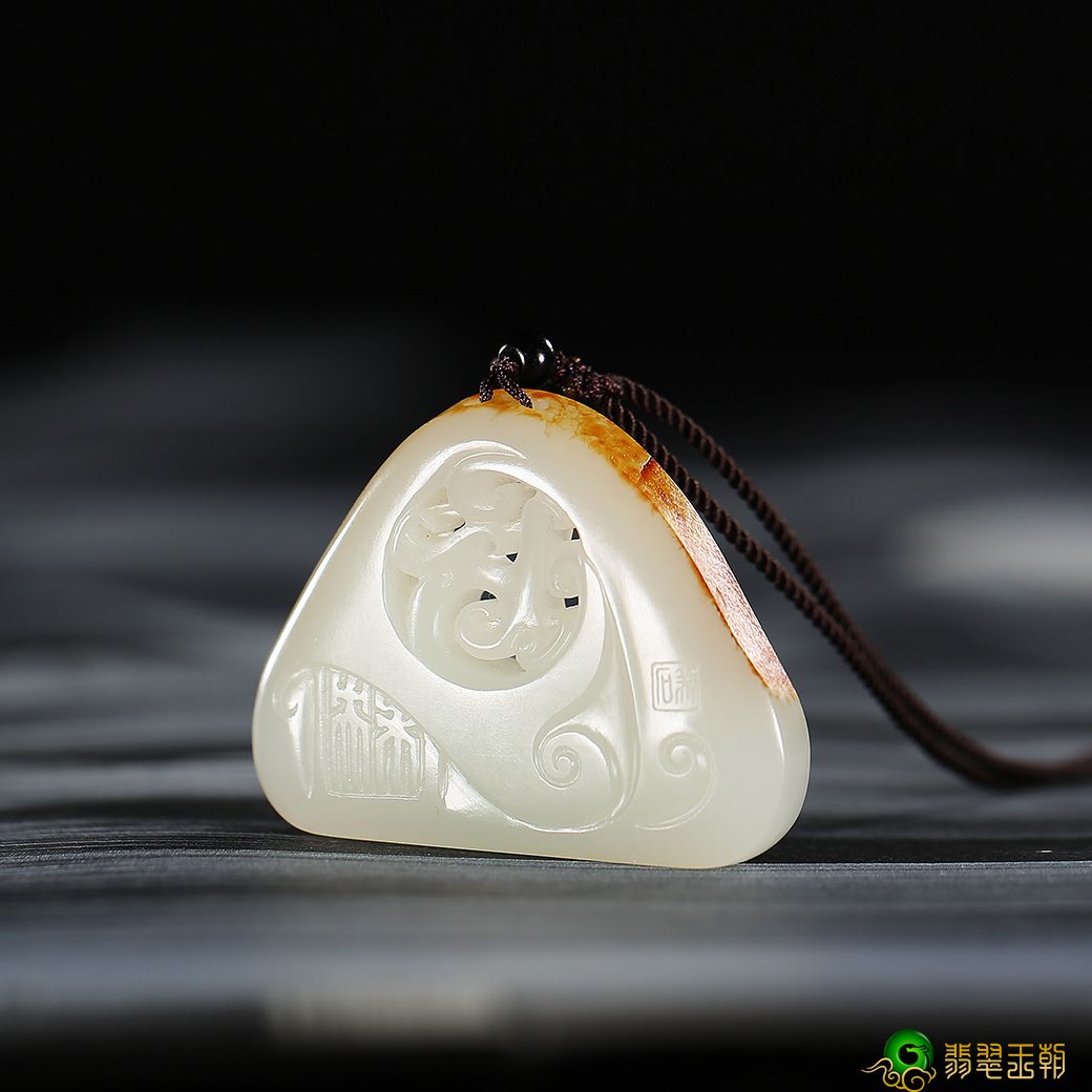 摸新疆和田玉的触感是如何的?   第3张