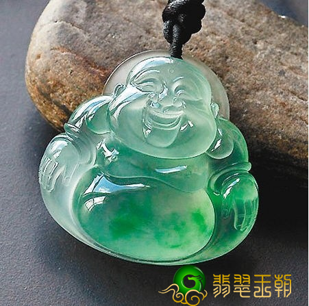 翡翠玉佛佛公有多少种，佩戴翡翠玉佛佛公的寓意好处有什么   第1张
