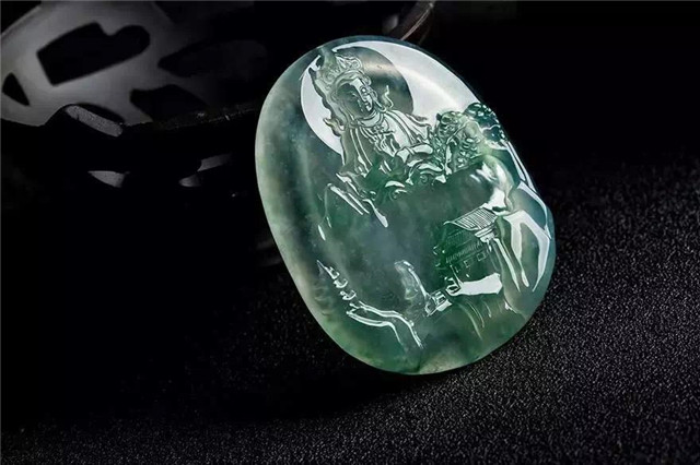 区分翡翠是手工雕刻还是机器雕刻，看懂了你就赚了！(图文)   第2张