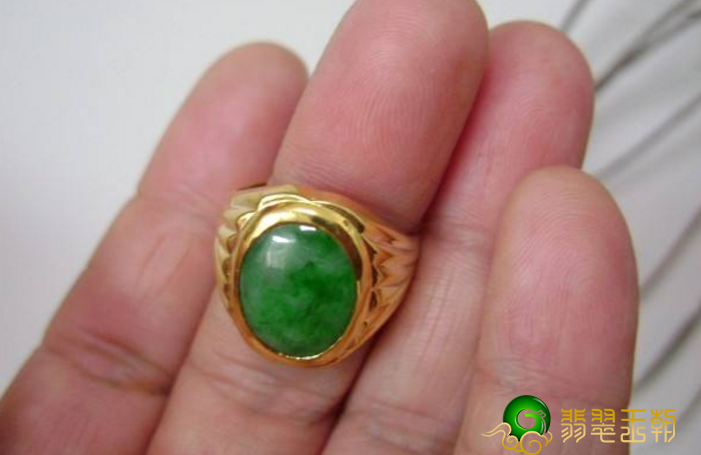 很简单的金子翡翠戒指，也有这么多的注重！   第1张