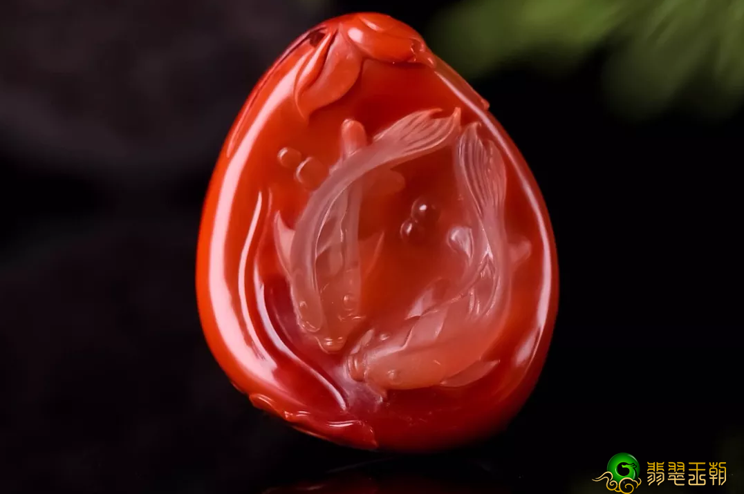 同是红色宝石，南红和红翡翠的差别咋就这么大？   第2张