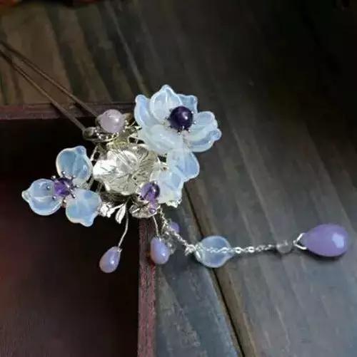 
                翡翠发簪不戴，放着都好美！
   第4张