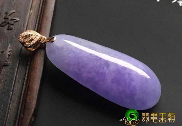 翡翠配戴挑选是重要！那样戴翡翠上百万高货看上去都像普通货   第1张