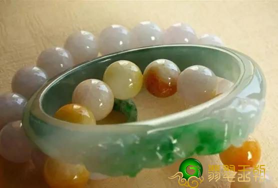 翡翠手镯的由来和寓意你懂吗？   第3张