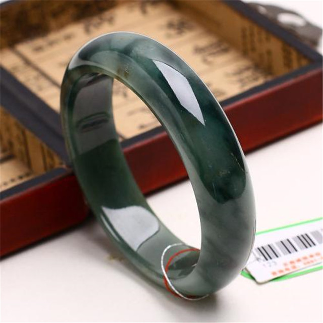 什么样的翡翠都保值吗？关于这个问题我有话说！   第1张