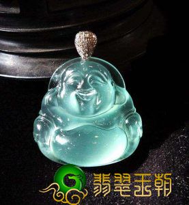 带翡翠玉佛挂件有什么好处 有哪些寓意 第1张