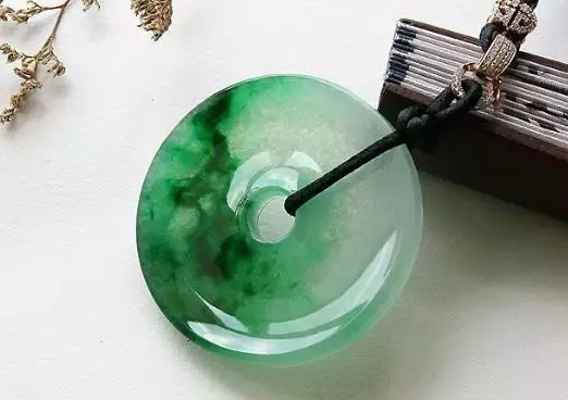 有着幸福喻意的翡翠翡翠平安扣，竟有这般小故事！   第3张