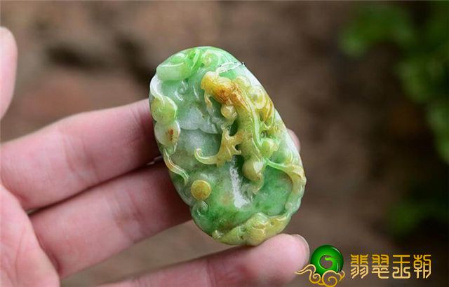 黄加绿翡翠价格为何这么高?这篇文章告诉你原因! 第4张