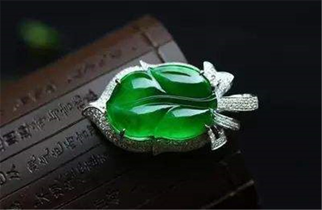 帝王绿翡翠价格高吗?它可是翡翠中的王者!(图文) 第3张