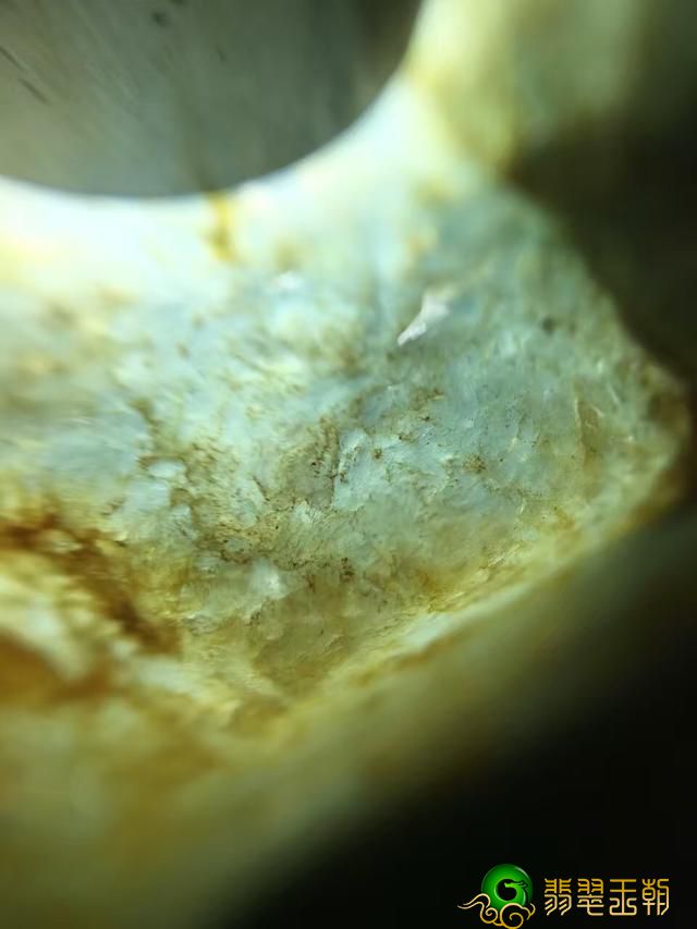 怎样判断翡翠翡翠原石水口和材质？   第1张