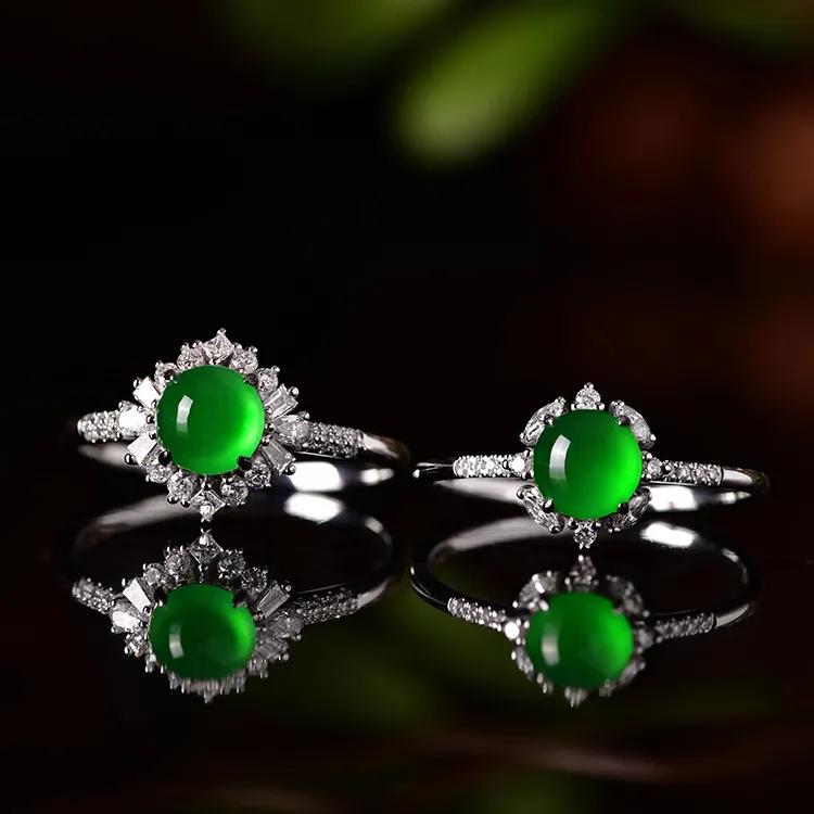 
                传说中的龙石种翡翠，比玻璃种还漂亮百倍！
   第1张