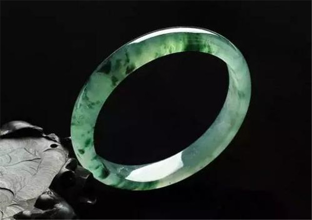 什么是翡翠的癣？这篇文章解决你的困惑！(图文)   第1张