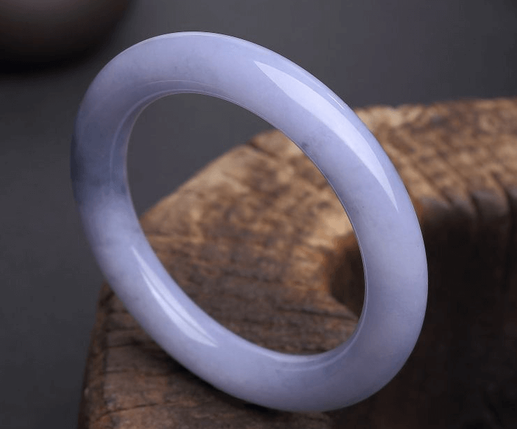 紫色冰种翡翠手镯价格很便宜吗？紫罗兰翡翠为什么会“见光死”?   第3张