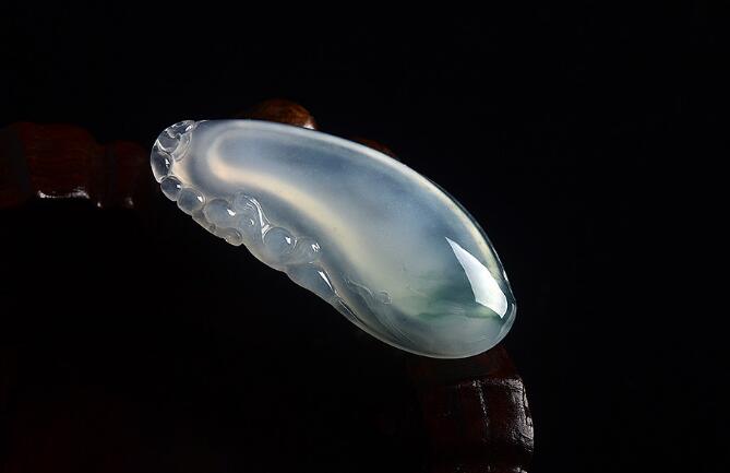 翡翠福瓜的寓意除了福气还有哪些?怎么判断翡翠福瓜的价格? 第2张