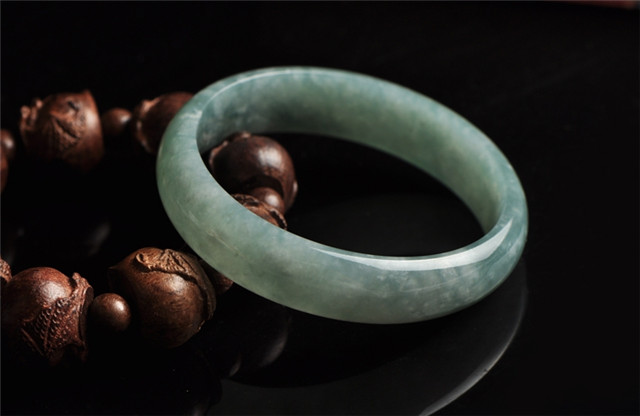 翡翠的棉对于价值有影响吗？来看行家怎么说！(图文)   第2张