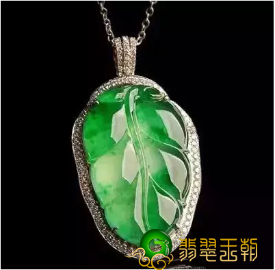 翡翠真的会越戴越绿吗，真翡翠会越戴越透亮吗   第1张