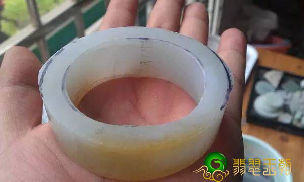 翡翠赌石明明已经涨了，这个步骤却让我的手镯出了裂。   第11张