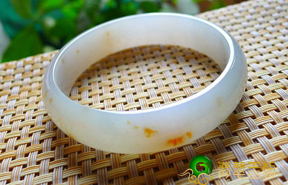 你的翡翠有这类“缺陷”吗?很有可能因为它会增值哦! 第1张